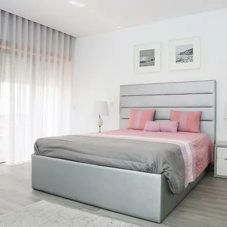 Genny's Place Nazaré